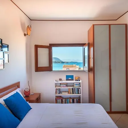 Terrazza Mandralisca By Wonderful Italy アパート